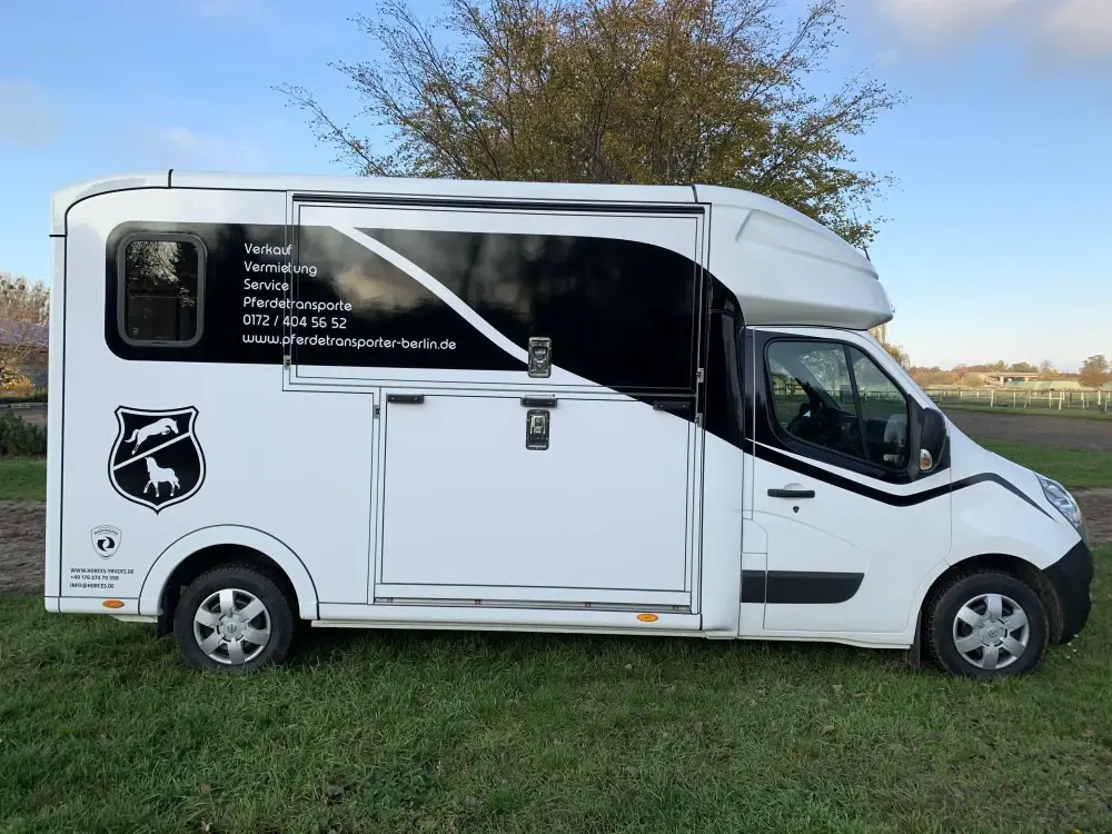 Mietfahrzeug Bild 1 - Pferdetransporter mieten