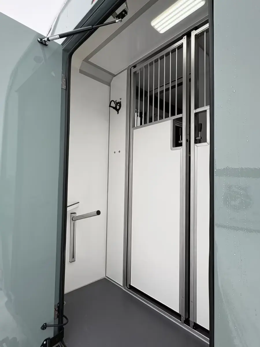 Renault Master AKX thumb 16