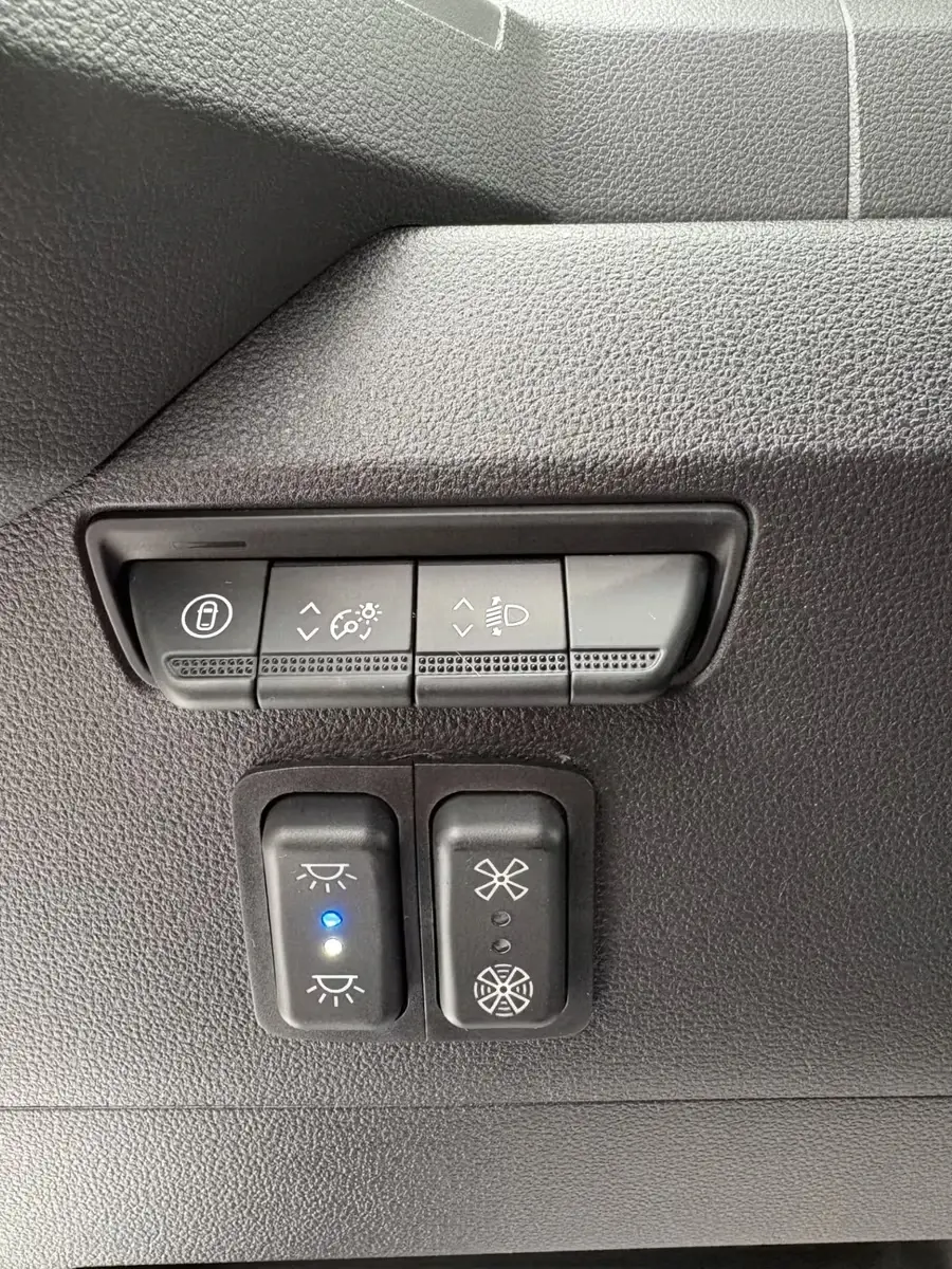 Renault Master AKX thumb 12